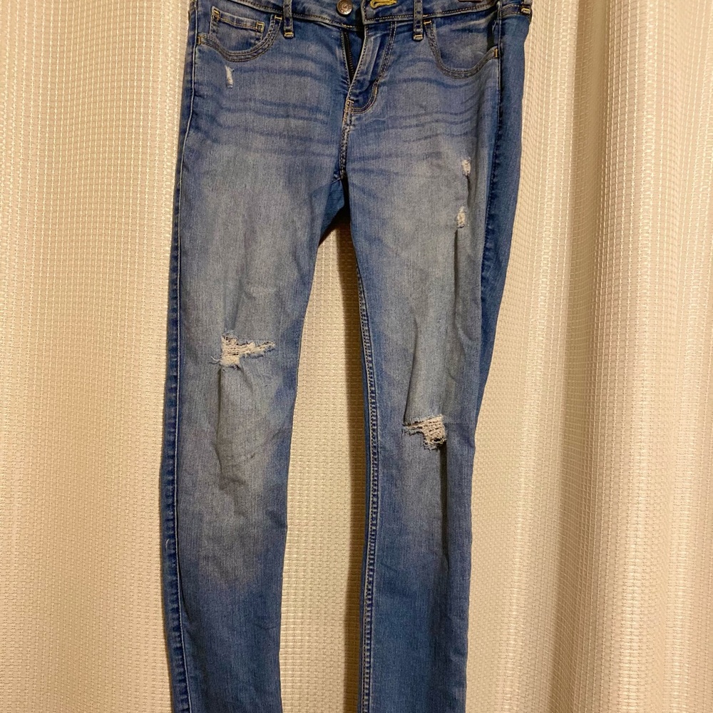 Hollister Ripped Skinny Jeans